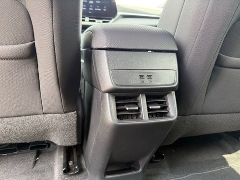 New 2026 Chevrolet Equinox LT FWD image 26