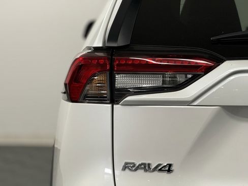 Certified 2023 Toyota RAV4 XLE Premium image 9