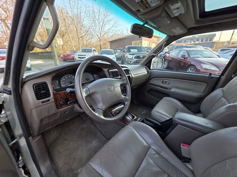 Used 2000 Toyota 4Runner Limited image 11