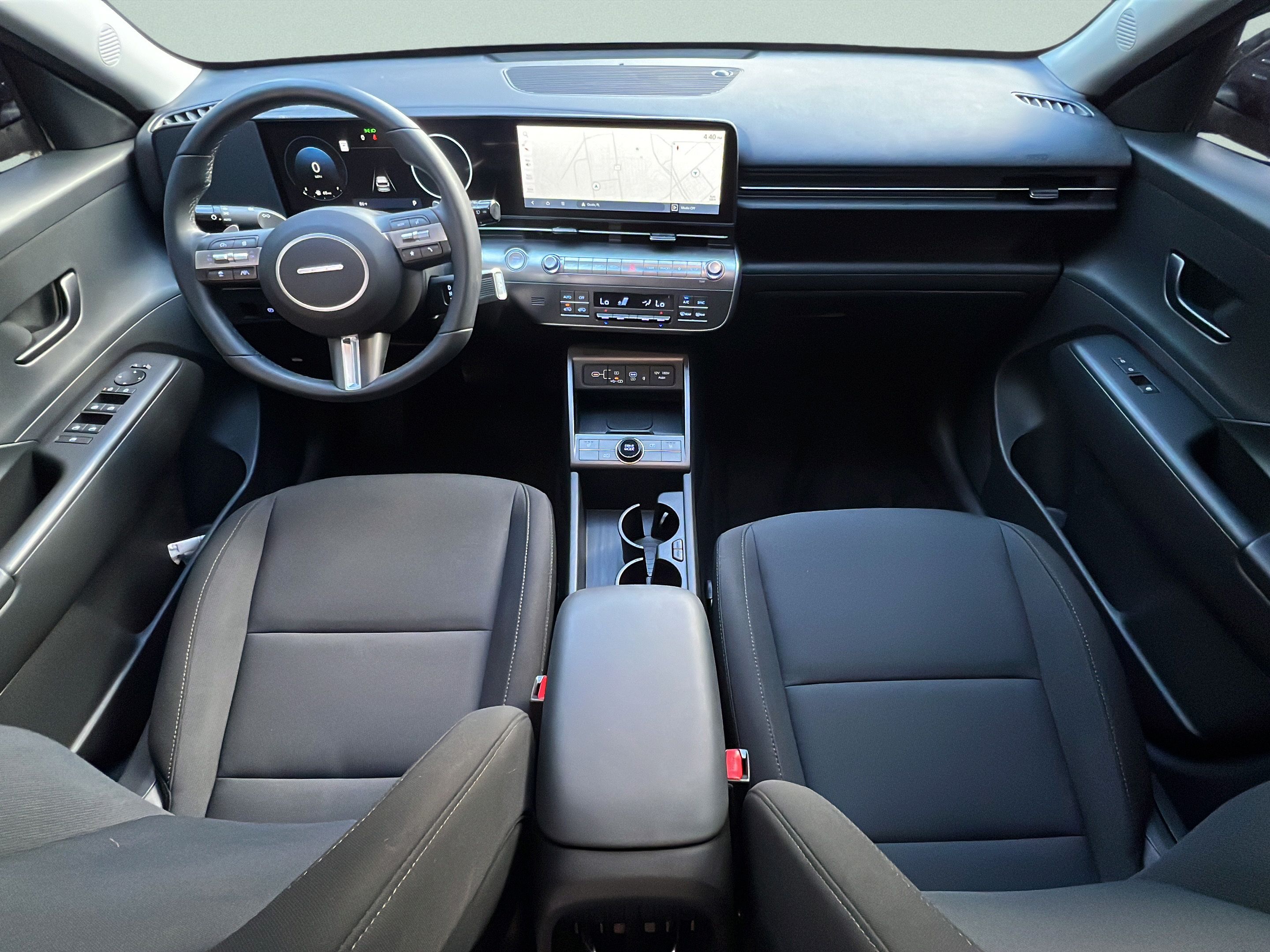 Used 2025 Hyundai Kona SEL FWD image 11