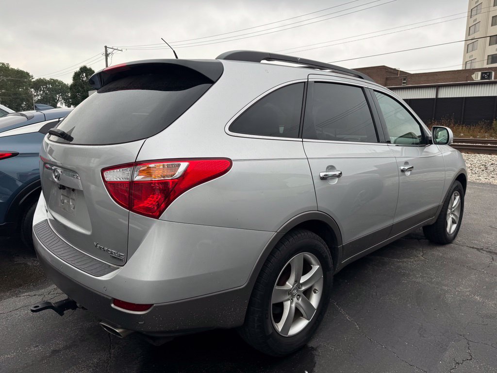 Used 2011 Hyundai Veracruz Limited FWD image 3