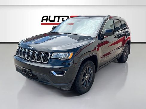 Used 2021 Jeep Grand Cherokee Laredo X AWD/4WD image 3
