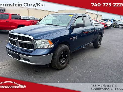 Used 2020 RAM 1500 Classic SLT RWD image 3