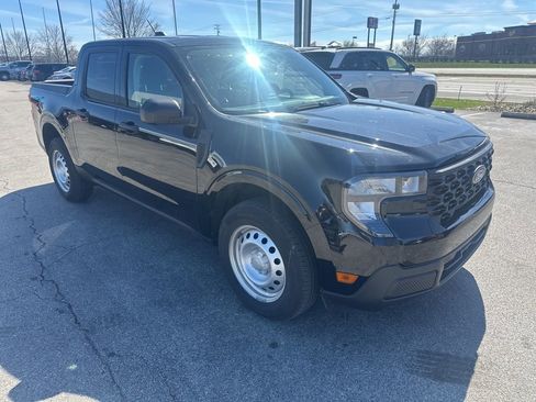 Used 2025 Ford Maverick XL image 2