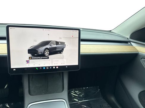 Used 2023 Tesla Model Y Long Range AWD/4WD image 54