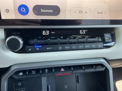 Certified 2025 Toyota Tundra Capstone AWD/4WD image 16