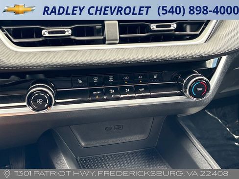 Certified 2026 Chevrolet Equinox LT FWD image 11