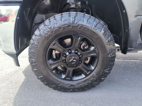 Used 2024 RAM 2500 Tradesman w/ Chrome Appearance Group image 10