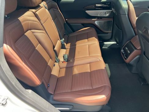 New 2026 Lincoln Nautilus Reserve AWD/4WD image 19