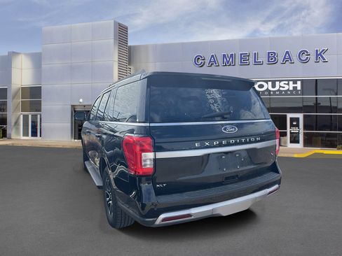 Used 2024 Ford Expedition XLT AWD/4WD image 6