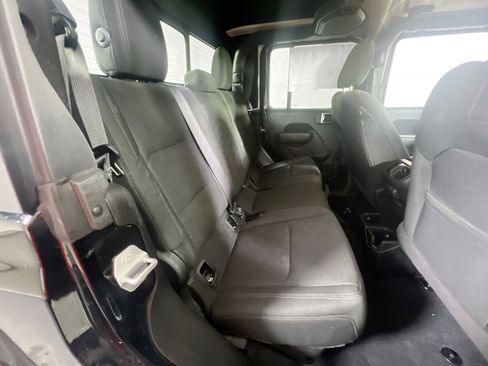Used 2022 Jeep Gladiator Sport AWD/4WD image 25