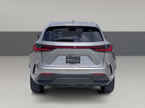 Used 2025 Lexus NX 250 FWD w/ Towing Package (2000 Lbs) image 10