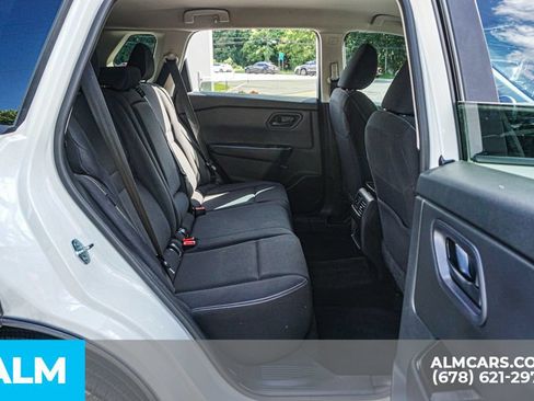 Used 2024 Nissan Rogue S FWD image 21