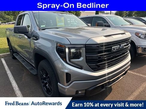 Used 2023 GMC Sierra 1500 Elevation AWD/4WD image 1