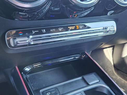 Used 2023 Mercedes-Benz GLA 250 4MATIC image 17