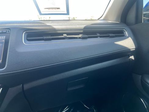 Used 2018 Honda HR-V EX image 15