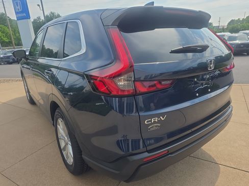 Used 2024 Honda CR-V EX image 7