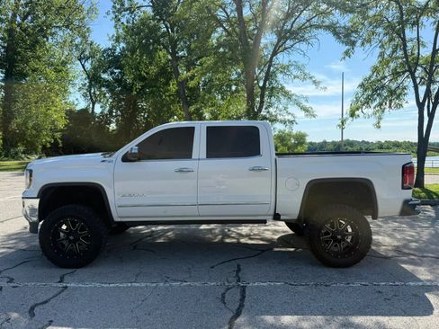 Used 2017 GMC Sierra 1500 SLT AWD/4WD image 9