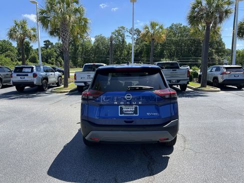 Used 2023 Nissan Rogue SV AWD/4WD image 9