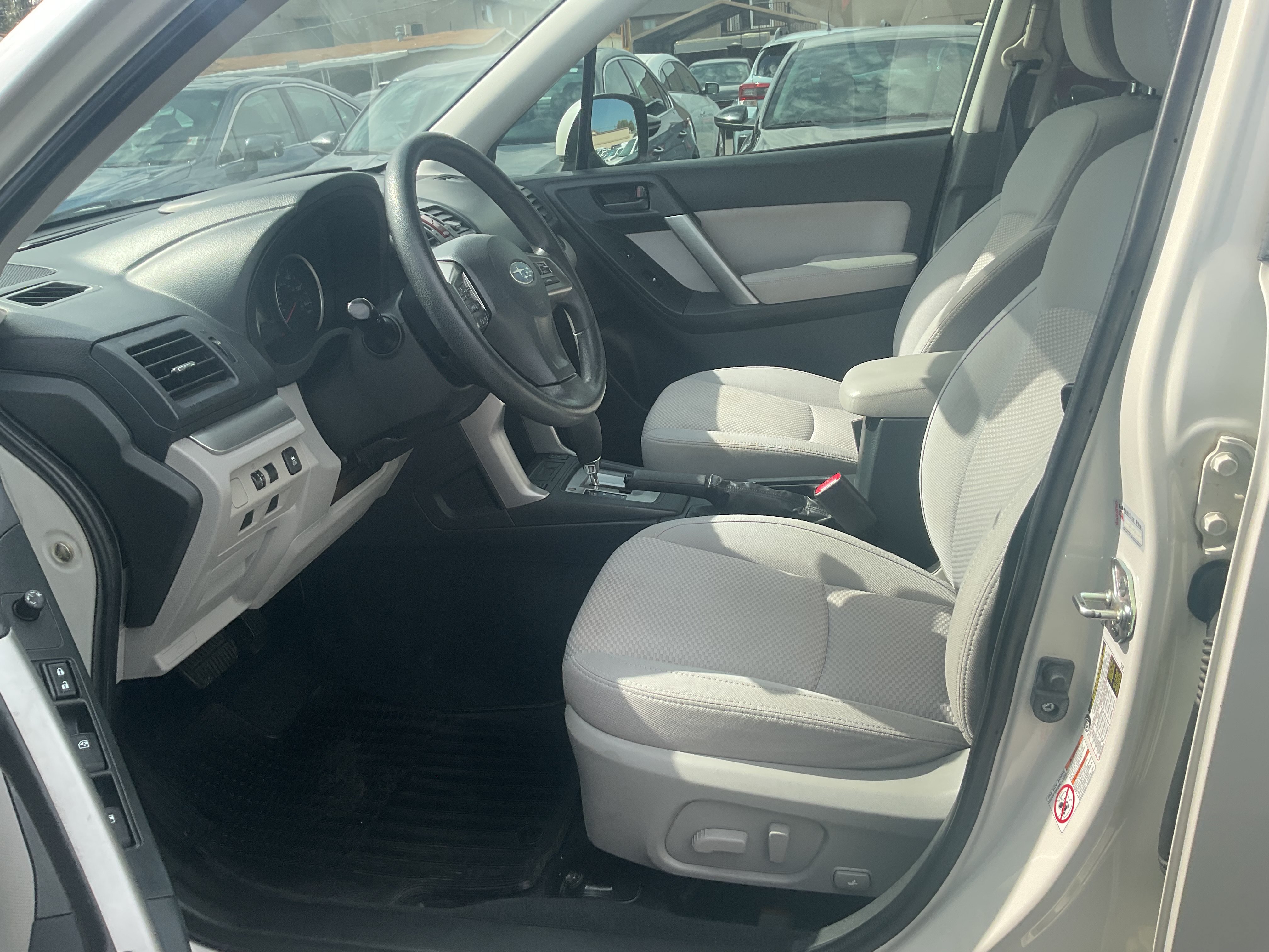 Used 2015 Subaru Forester 2.5i Premium w/ All-Weather Package AWD/4WD image 10