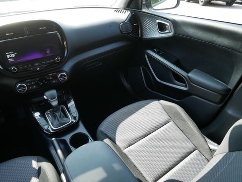 Certified 2024 Kia Soul S FWD image 11