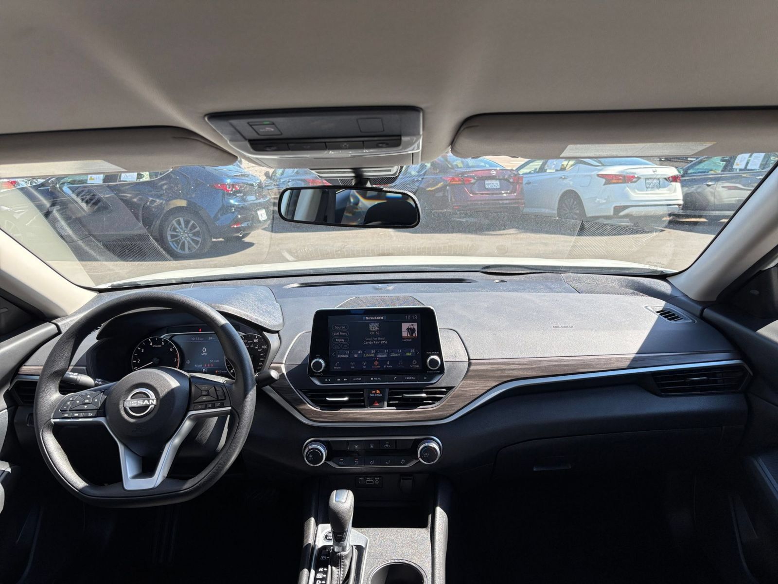 Used 2025 Nissan Altima 2.5 SV FWD image 32
