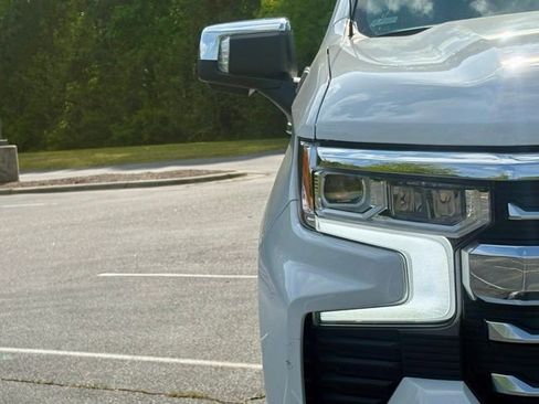 Used 2023 Chevrolet Silverado 1500 LTZ w/ Technology Package AWD/4WD image 13