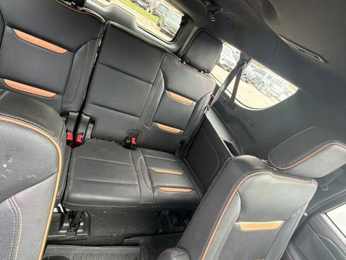 Used 2021 GMC Yukon XL AT4 w/ AT4 Premium Plus Package AWD/4WD image 10