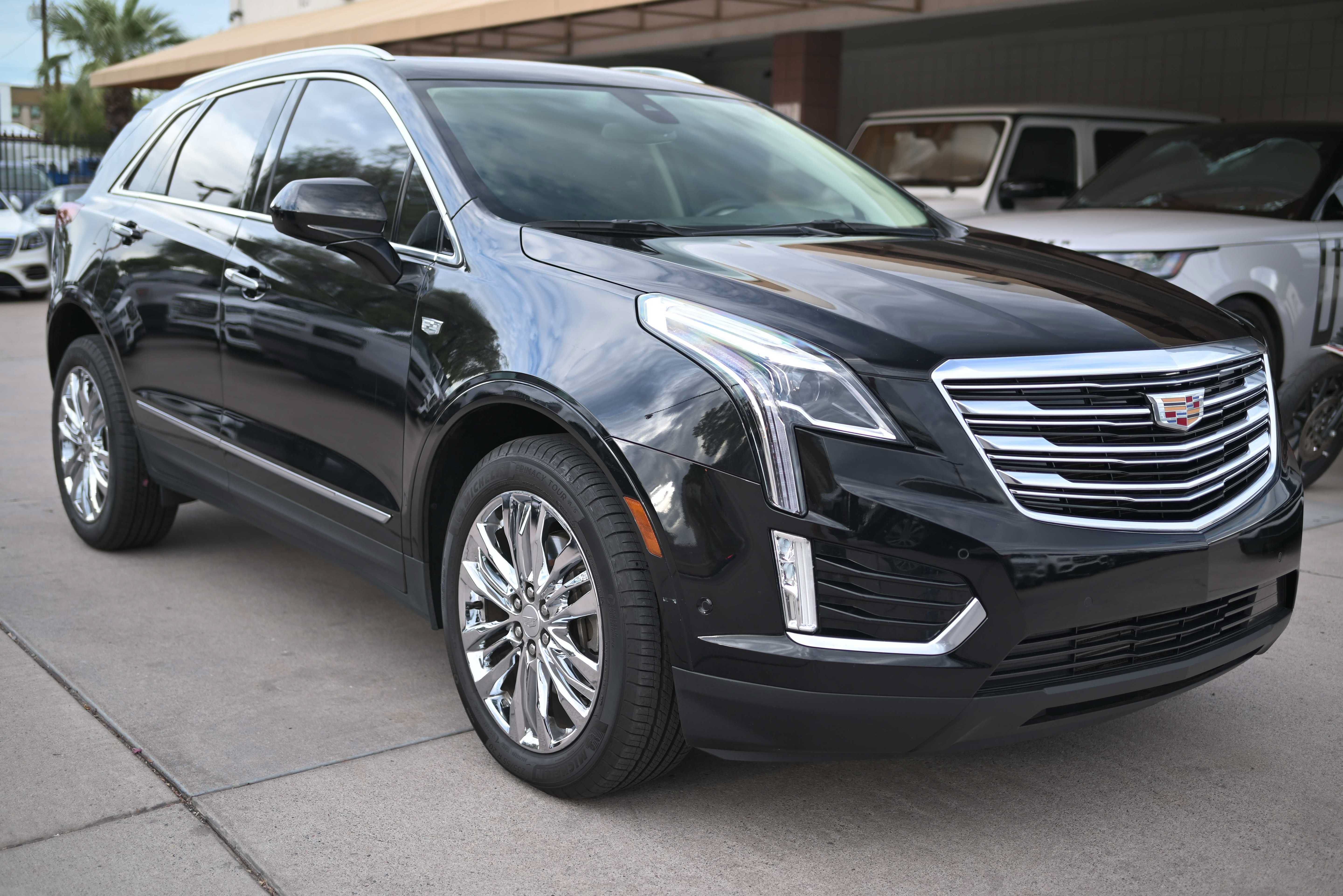 Used 2018 Cadillac XT5 Premium Luxury w/ Driver Assist Package FWD image 4