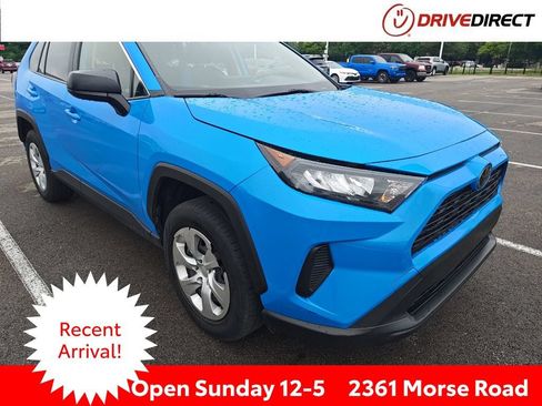 Used 2019 Toyota RAV4 LE FWD image 1