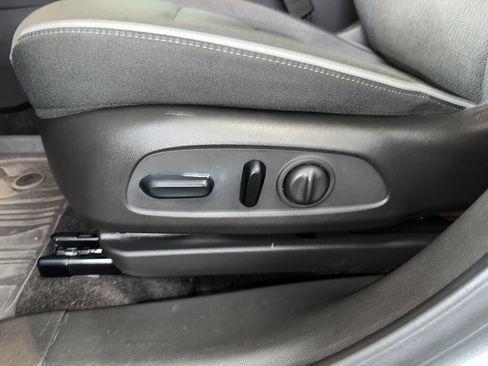 Certified 2023 Chevrolet TrailBlazer LT w/ LPO, Blackout Package image 6