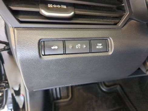 Used 2023 Nissan Altima 2.5 SR w/ SR Premium Package FWD image 17