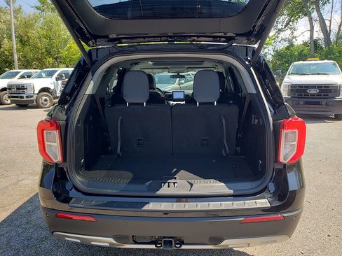Used 2023 Ford Explorer XLT w/ Equipment Group 202A AWD/4WD image 8