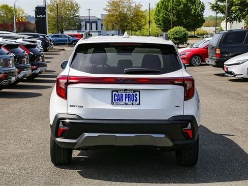 New 2025 Kia Seltos X-Line image 8