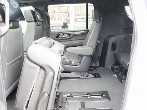 New 2026 GMC Yukon XL Elevation w/ Elevation Premium Package image 29