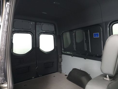 Used 2026 Mercedes-Benz Sprinter 2500 image 31