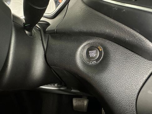 Used 2023 Jeep Cherokee Altitude Lux image 26