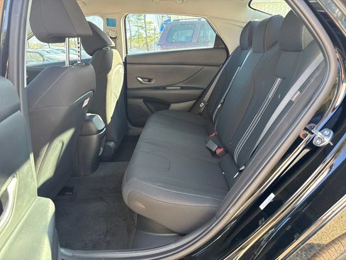 New 2026 Hyundai Elantra Hybrid FWD image 23