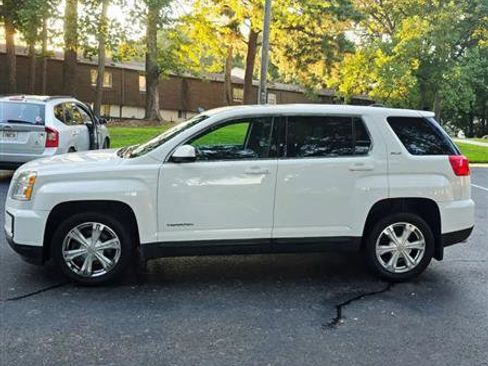 Used 2017 GMC Terrain SLE image 3