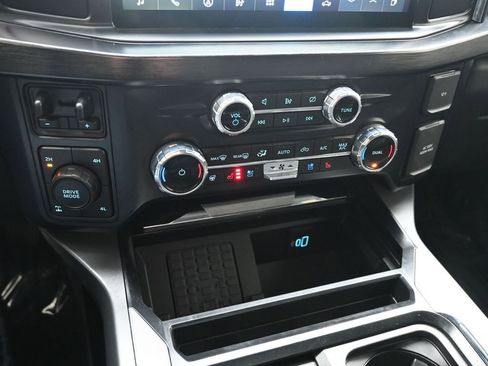 Used 2023 Ford F350 Lariat w/ Chrome Package image 29