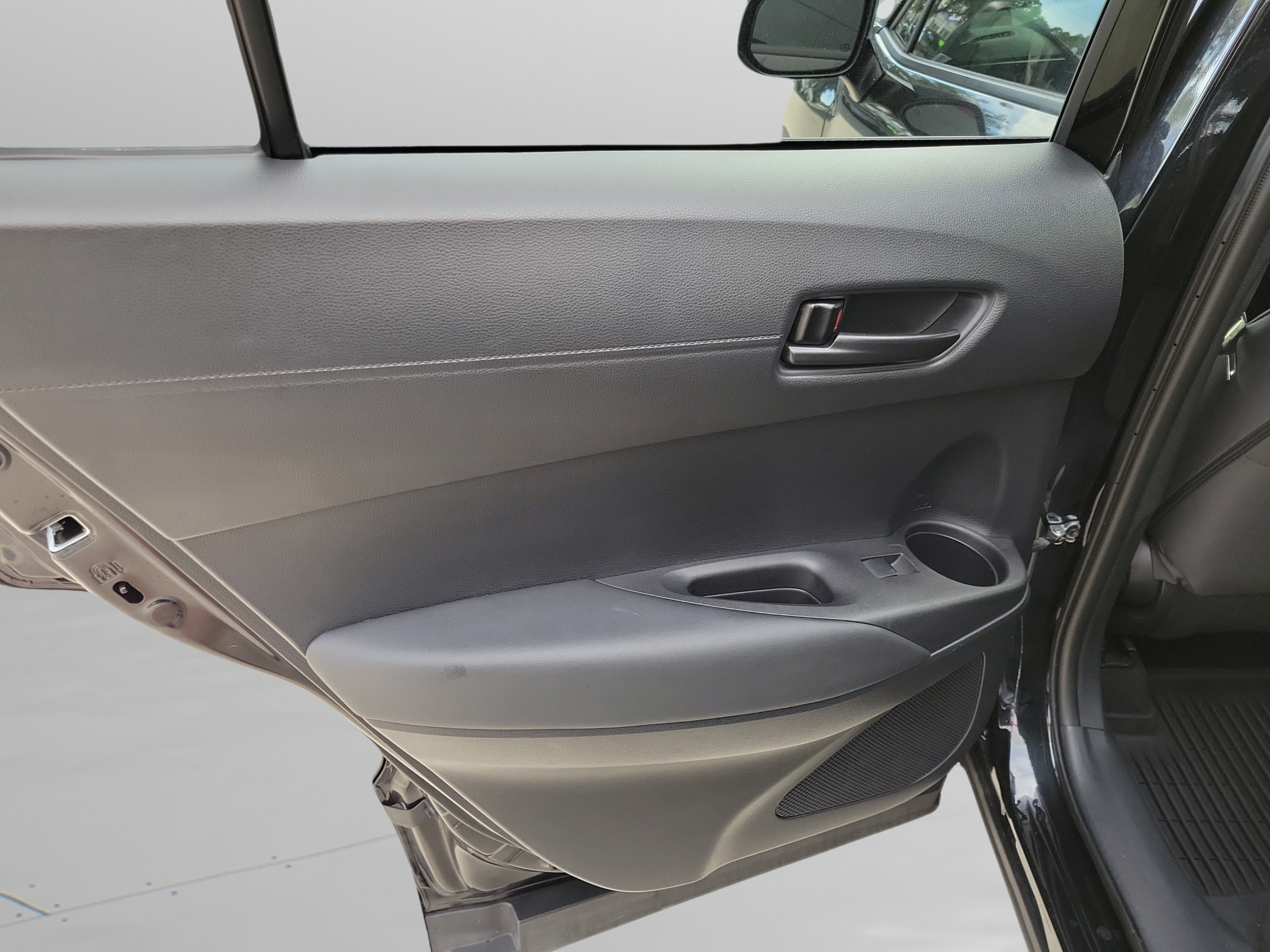 Used 2024 Toyota Corolla Cross LE FWD image 26