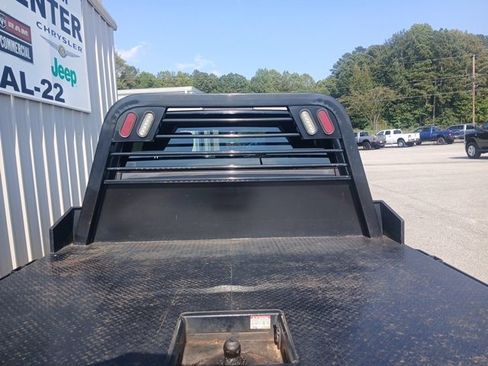 Used 2018 RAM 3500 Tradesman w/ Chrome Appearance Group image 5