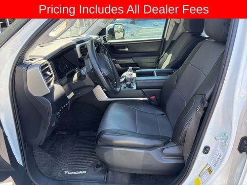 Used 2022 Toyota Tundra SR5 w/ SR5 Convenience Package AWD/4WD image 6
