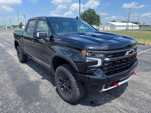 Used 2024 Chevrolet Silverado 1500 ZR2 w/ Technology Package AWD/4WD image 15