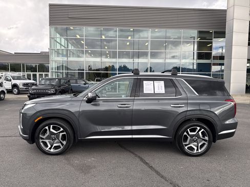 Used 2025 Hyundai Palisade SEL image 2