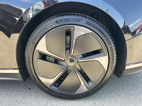 Used 2024 Lucid Air Pure RWD image 14