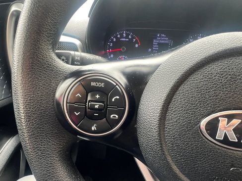 Used 2020 Kia Soul S FWD image 20
