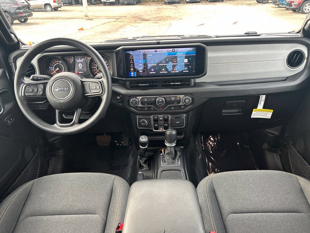 Used 2026 Jeep Gladiator Sport AWD/4WD image 32