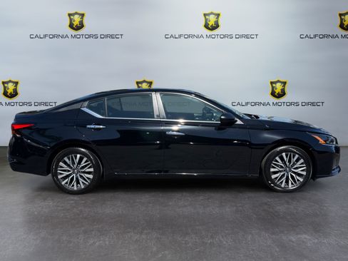 Used 2025 Nissan Altima 2.5 SV FWD image 6