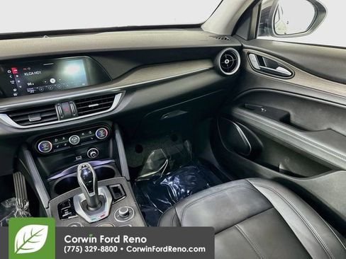 Used 2020 Alfa Romeo Stelvio Ti AWD/4WD image 27